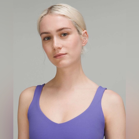 🪻 Lululemon Size 6 Indigo Cropped Align Tank Top - Picture 3 of 10